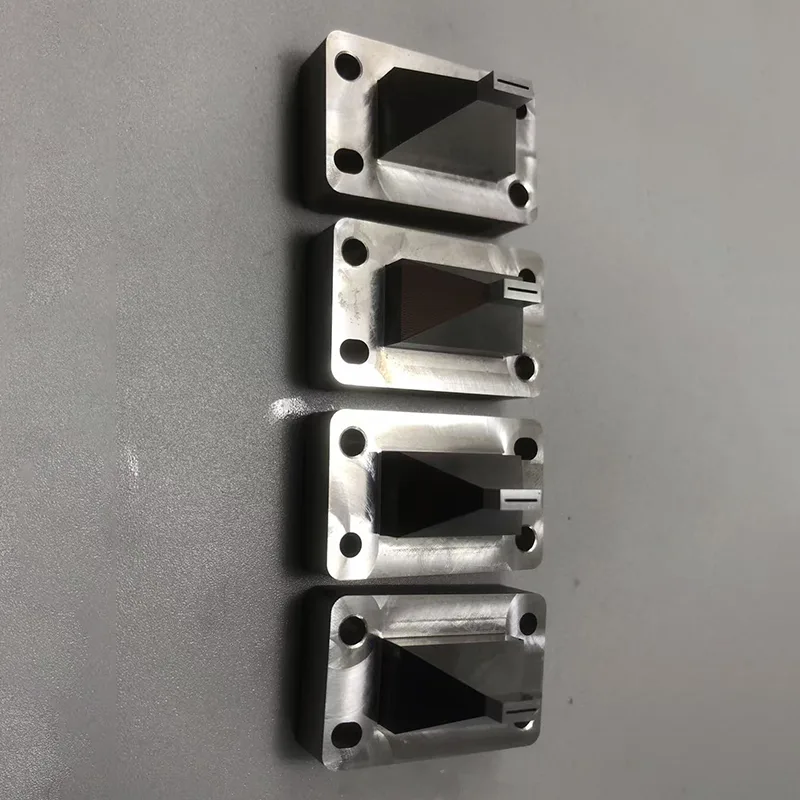 আধুনিক ইঞ্জিন পারফরম্যান্সের জন্য কোন ফুয়েল ইনজেক্টর অংশগুলি সবচেয়ে বেশি গুরুত্বপূর্ণ?